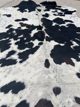 Load image into Gallery viewer, Cowhide Rug