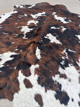 Load image into Gallery viewer, Cowhide Rug