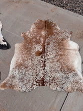 Load image into Gallery viewer, Cowhide Rug
