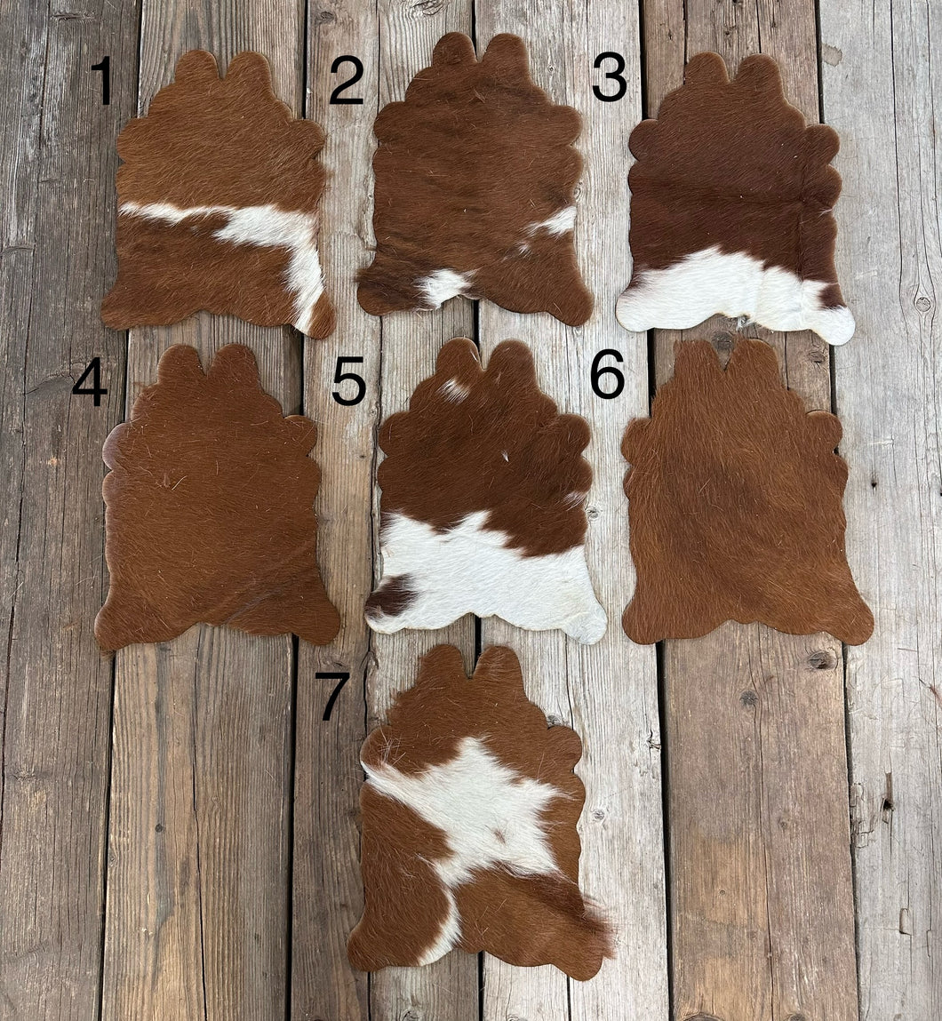 Cowhide - Small red/white