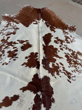 Load image into Gallery viewer, Cowhide Rug