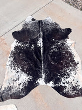 Load image into Gallery viewer, Cowhide Rug