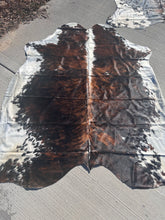 Load image into Gallery viewer, Cowhide Rug